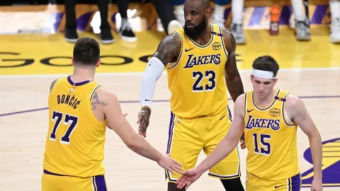 安切洛蒂荣膺首届教练金球奖，颁奖礼上未能出席