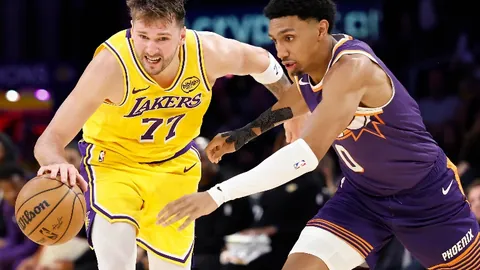 “阿森纳15轮不败金身破裂，斯凯利红牌导致西汉姆1-0逆袭胜利”